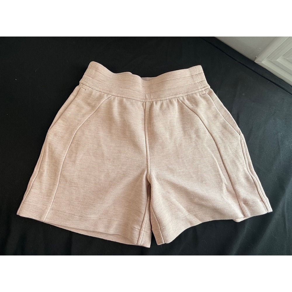 Lululemon Scuba High-Rise Waffle Knit Shorts Pink Pink Peony XXS